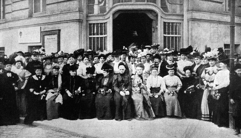Alte frau treffen wien